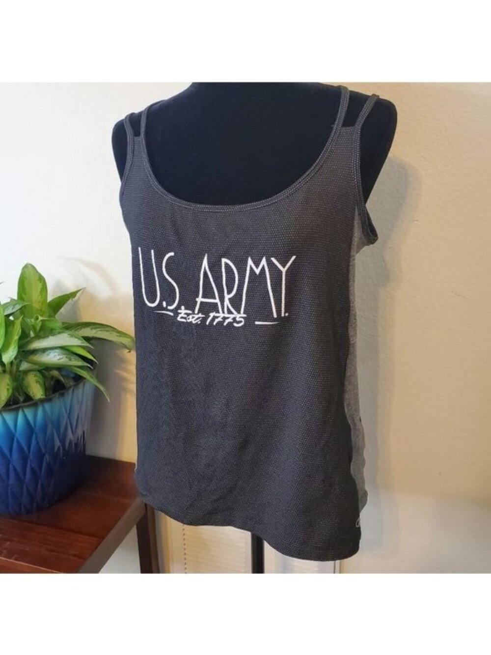 Champion Authentic wear, US ARMY Women's tank top, Medium - Picture 2 of 9
